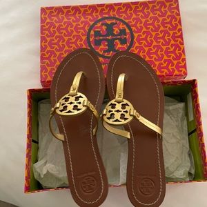 Like New Tory Burch Gabriel Flat Thong Sandal